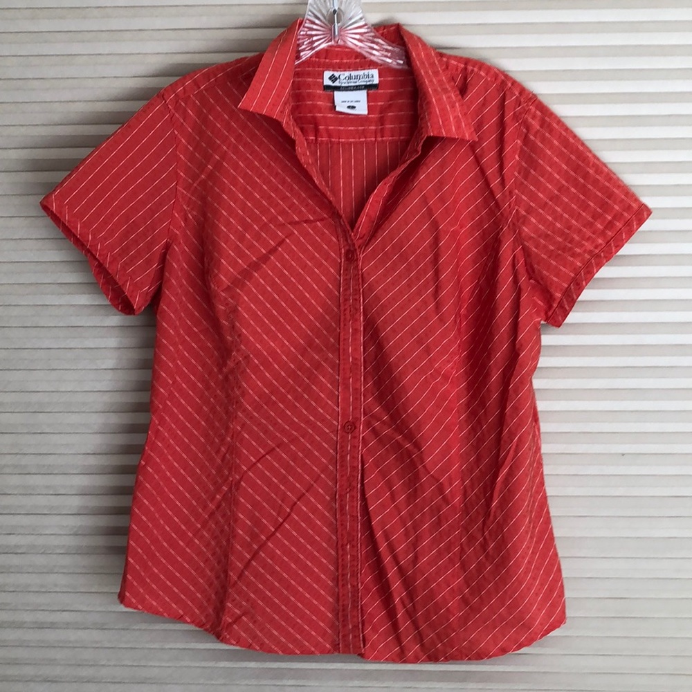 Columbia women’s button front shirt- Large